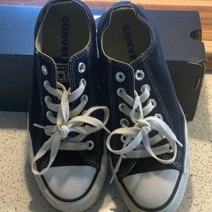 Navy Converse Sneaks